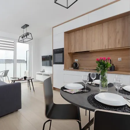 Posesja Kapitanska Przy Plazy Apartments Grzybowo By Noclegi Renters Exterior photo